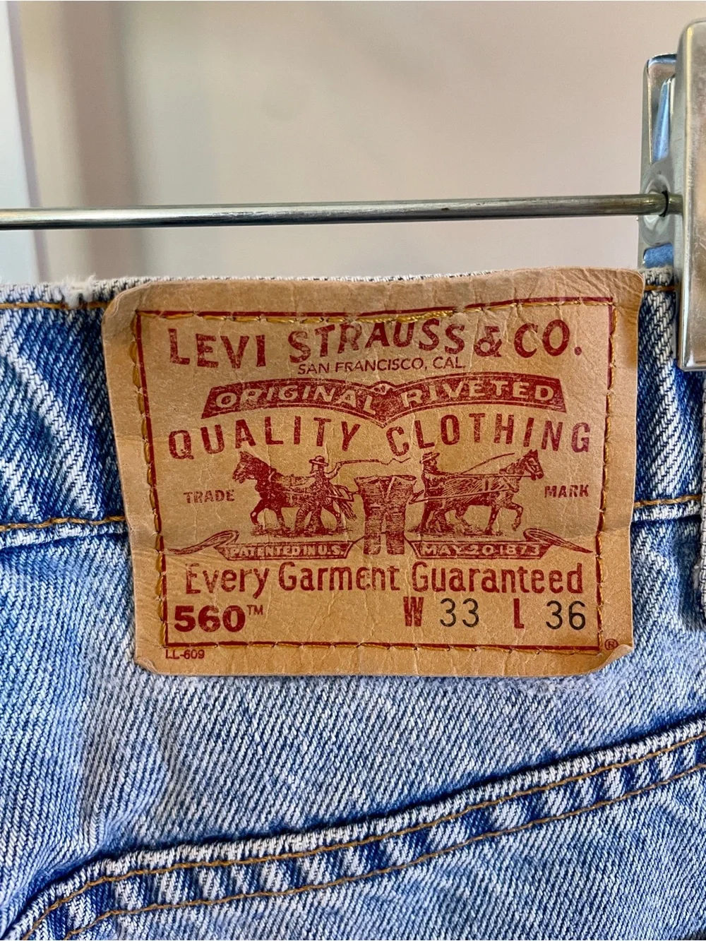 Vintage Levi's 560 Denim Jeans Mens 90s 1998 33 x 36 Loose Fit Tapered Leg